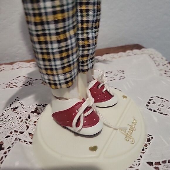 Effanbee Alice in Wonderland "Mad Hatter" Doll Vintage 70s 80s 1970s 1980s - Picture 12 of 15